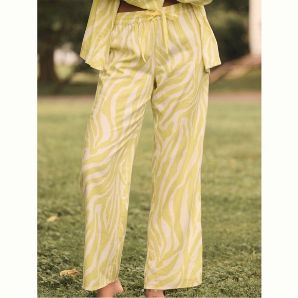 ANTHROPOLOGIE PAJAMA BOTTOMS SIZE XS NWT - Picture 3 of 3